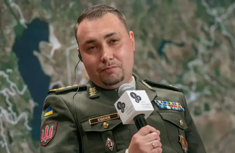 Zelenszkij kirúgja védelmi miniszterét és a hírszerzési főnököt