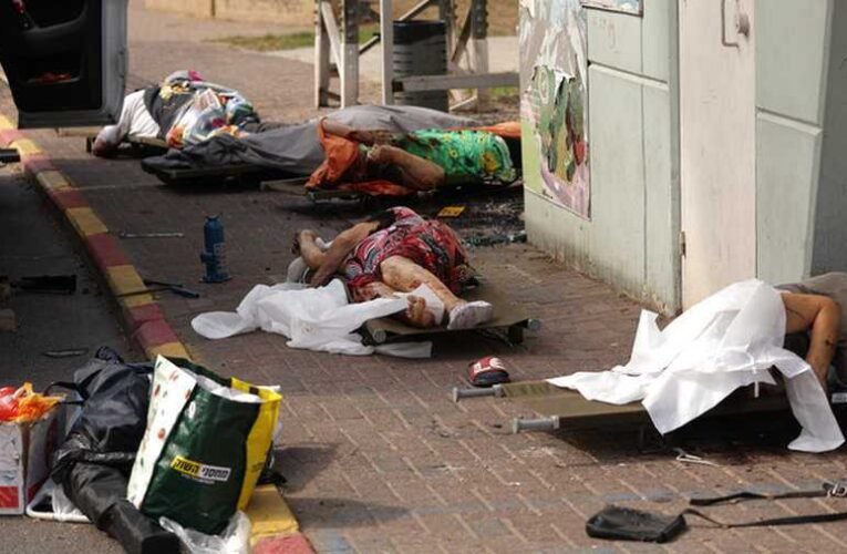 Több mint száz holttestet találtak Beri kibucban