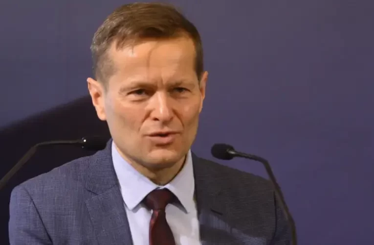 Újabb magyar Nobel-díjas! Krausz Ferenc, Pierre Agostini és Anne L’Huillier kapta a fizikai Nobel-díjat