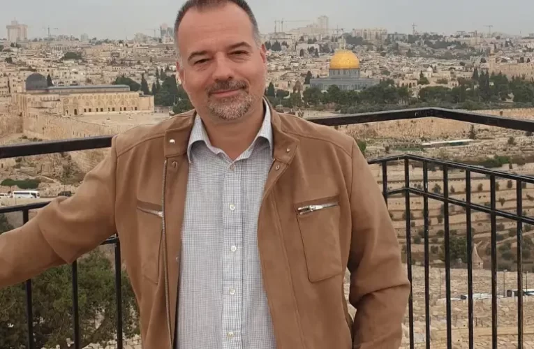 Lattmann Tamás sem fog már meghülyülni, „Narancsszínű Hamásznak” nevezte a Fideszt