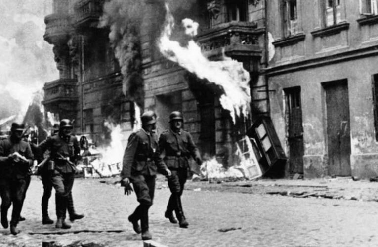 Lengyelország megzsarolja Németországot?