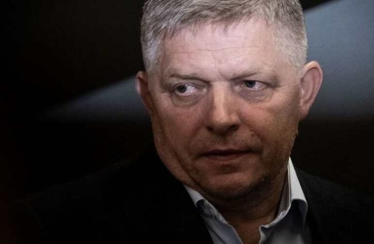 Manfred Weber: „Amikor Ficót hallgatjuk, olyan mintha Orbánt hallanánk”