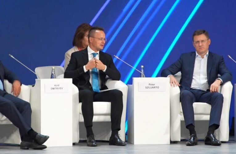 Szijjártó Péter a RIA Novosztynak nyilatkozott: Kijevnek hatályon kívül kell helyeznie a magyar kisebbséget diszkrimináló törvényeket