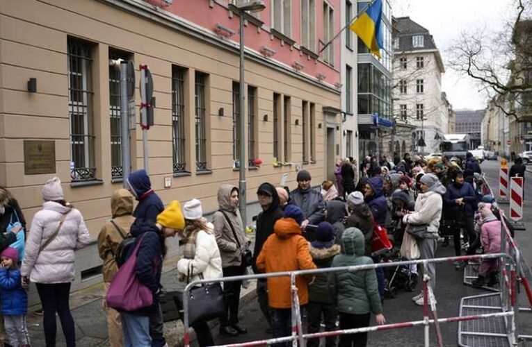 Bild: Az ukrán menekülteknek hamarosan maguknak kell keresniük a kenyerüket Németországban