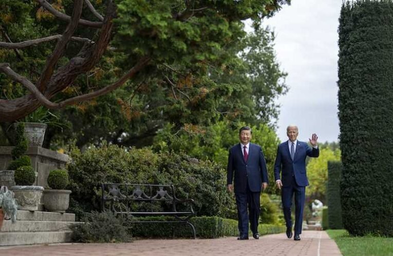 Biden újra lediktátorozta a kínai elnököt – Antony Blinkent a frász kerülgette (videó)