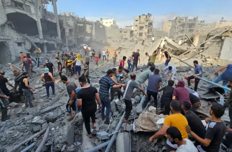 Világméretű felháborodás Izrael palesztinok elleni népirtása miatt