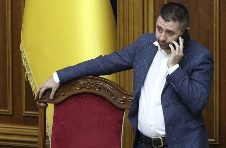 Nem mondhatnak le az ukrán képviselők, mert a Nép Szolgája nem engedi