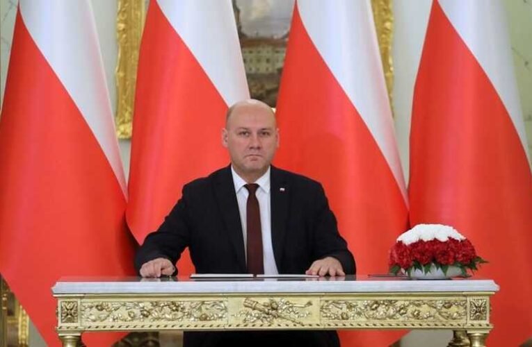 A lengyel külügyminiszter az uniós szerződések módosításáról és annak következményeiről