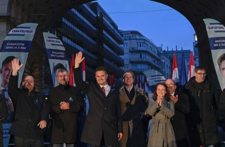 500 millió forintra büntethetik a baloldali pártokat a guruló dollárok miatt