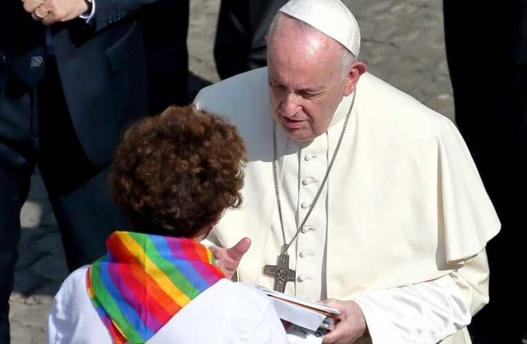 Stoffán György: Megáldhatók-e az azonos nemű párok? – a Magyar Katolikus Püspöki Kar bírálata