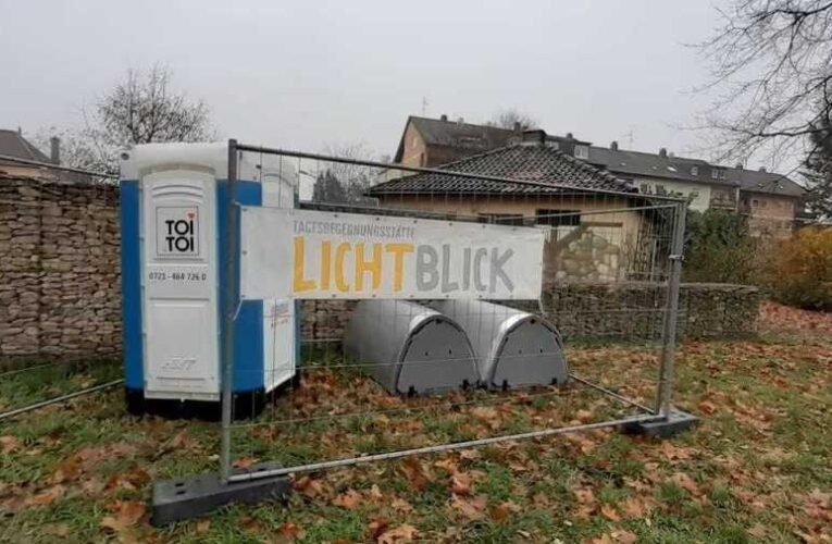 Fokozódó őrület: Németországban „hidegdobozokkal” védenék meg a hajléktalanokat a fagyhaláltól (fotó)