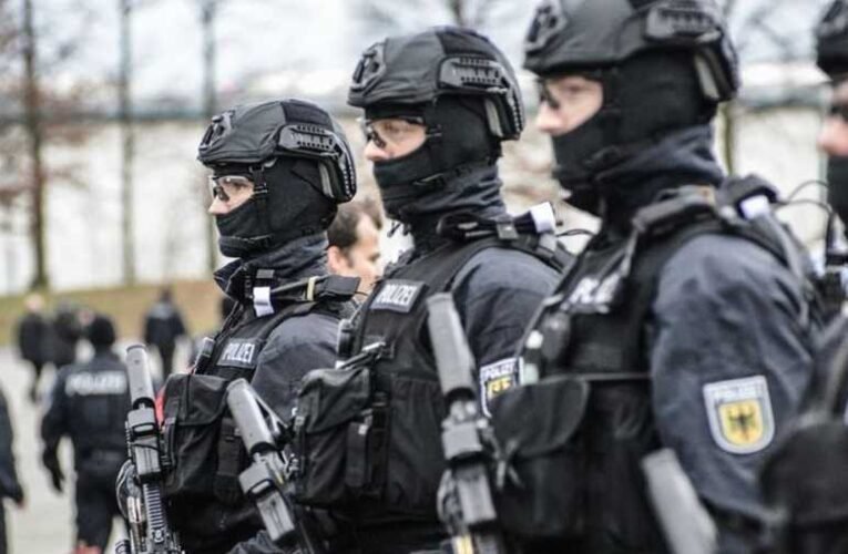 Véres karácsonyra figyelmeztet az EU illetékese