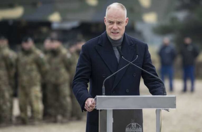 Átadták Tatán az első Leopard A7-es harckocsit és támogató járműveit