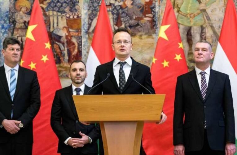 Szijjártó Péter: Szegeden építi meg első európai üzemét a világ legnagyobb elektromos autógyártója, a BYD