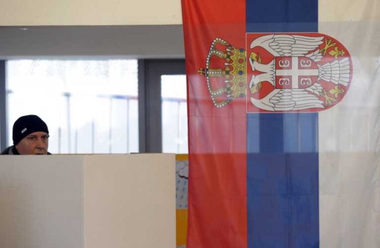 Ma választ Szerbia: a vajdasági magyarokra is sorsdöntő voksolás vár