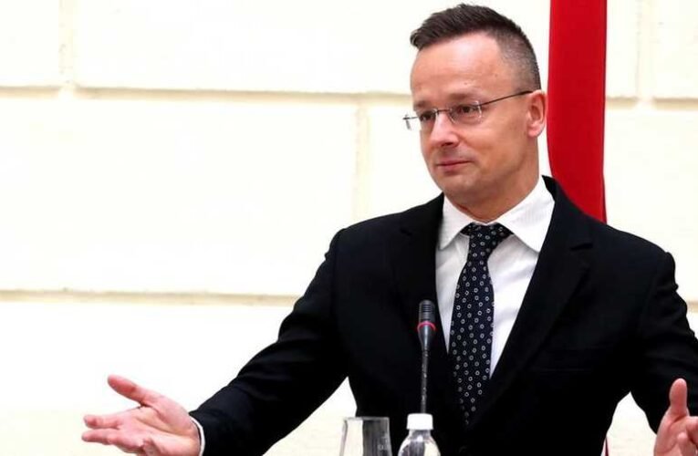 Szijjártó Péter: Nincs gyakorlati jelentősége az EU Ukrajnáról hozott döntésének