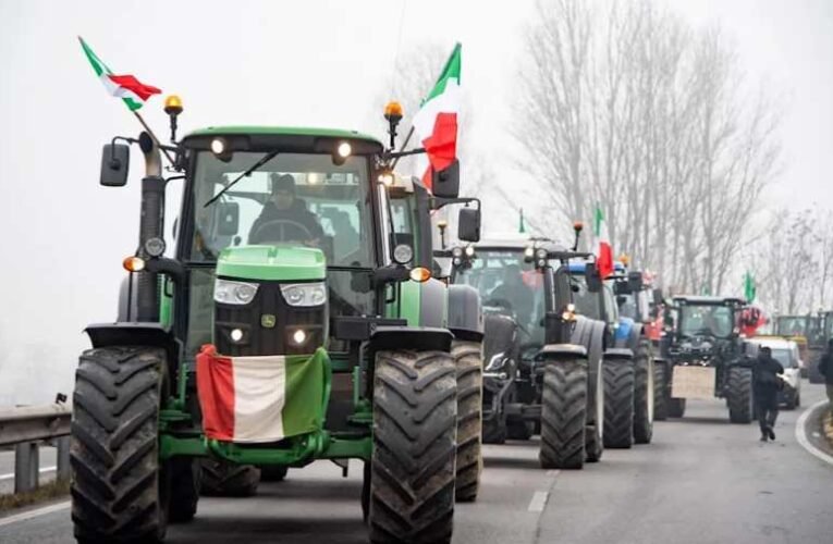 „Nem ilyen Európát akarunk” – megindultak Brüsszelbe az olasz gazdák
