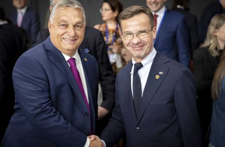Orbán Viktor meghívta Magyarországra a svéd miniszterelnököt a NATO-csatlakozás miatt