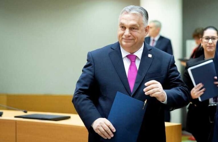 Orbán Viktor: „El fogjuk őket küldeni oda, ahova valók, a történelem szemétdombjára…”