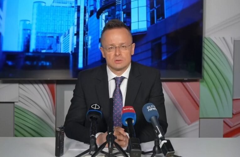 Szijjártó Péter: az ukrajnai háború a pusztítás mellett súlyos gazdasági károkat is okoz