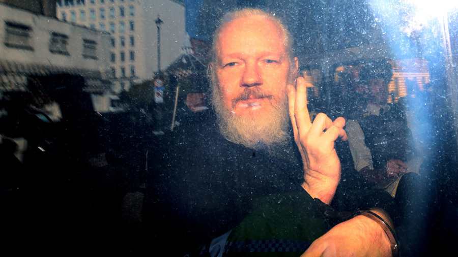 Assange2019-ben