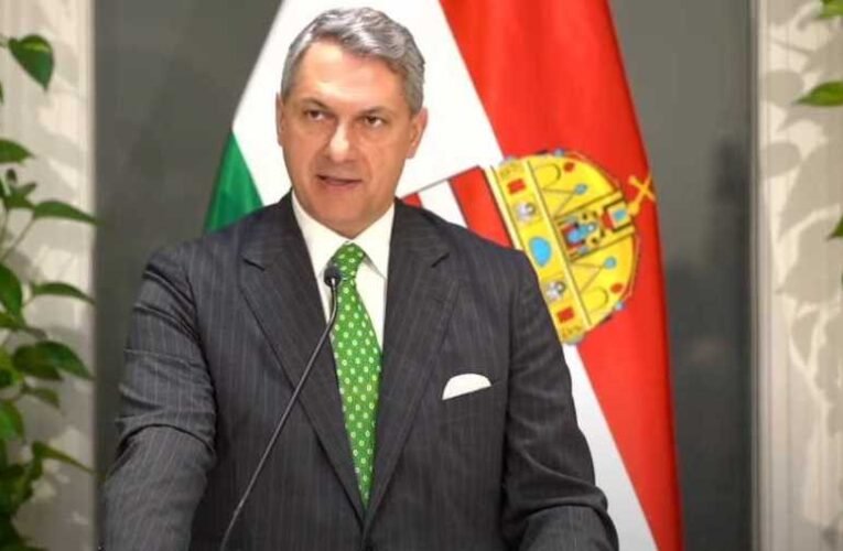 Lázár János: Vásárhelyi Jánosnak a „börtönben kellene megrohadnia” és Kónya Endrének is börtönben volna a helye, nem a presbitériumban