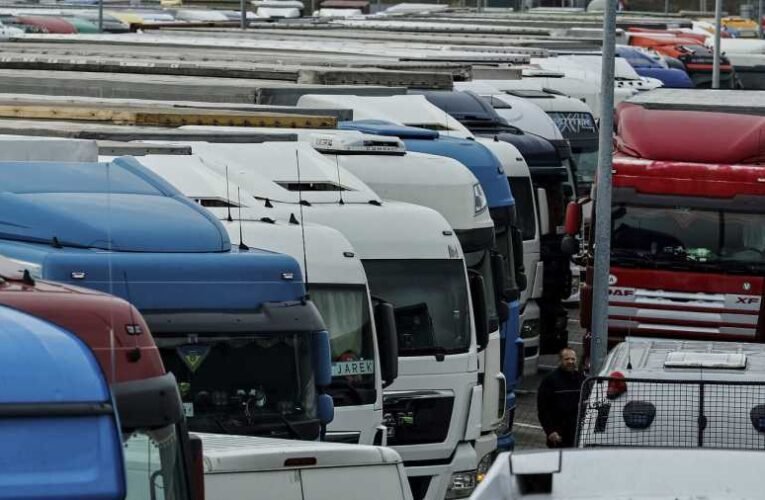 Kritikus a helyzet a lengyel-ukrán határ két átkelőjénél is