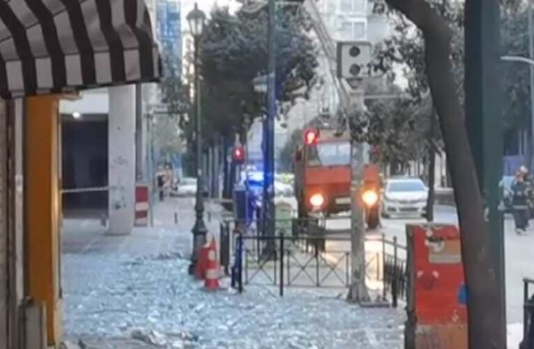 Pokolgép robbant Athénban