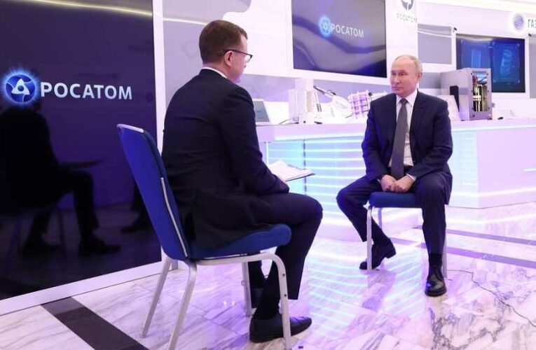 Putyin Trumpról és Bidenről a Tucker-interjú után