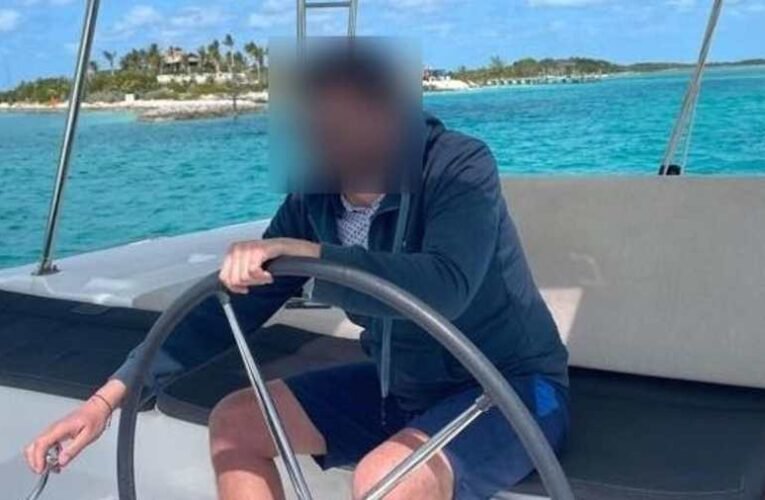 A hídpénzbotrány főszereplőjének élete: jacht, luxusautó, egzotikus utazások, pénzkötegek