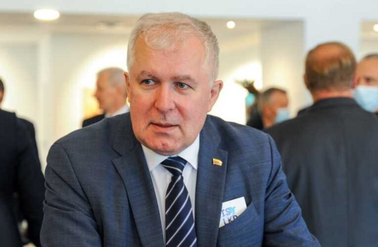 Lemondott a litván védelmi miniszter