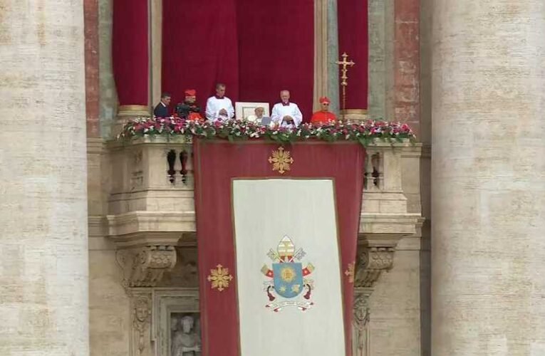 Ferenc pápa Urbi et Orbi áldása (videó)