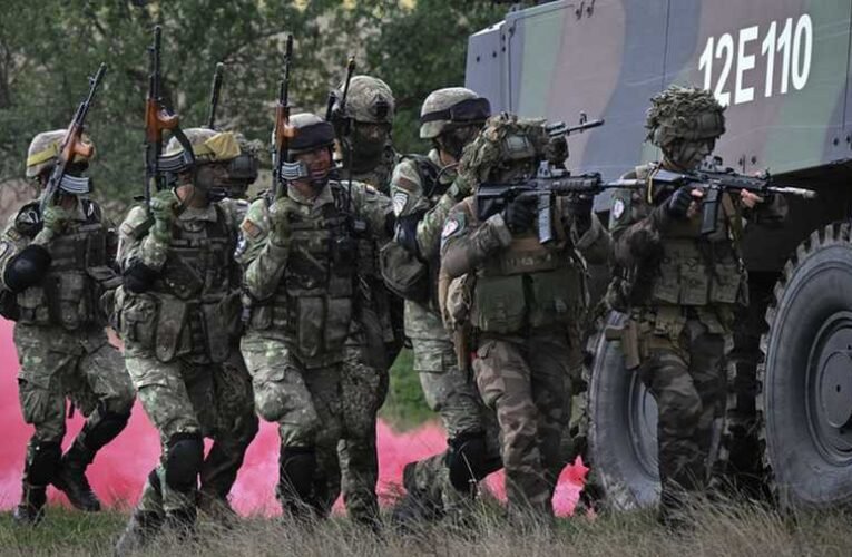 Zaharova: Az amerikai védelmi miniszter a kijelentésével bizonyítja, ki a valódi agresszor