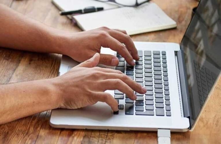 Két pedofil csuklóján csattant a bilincs