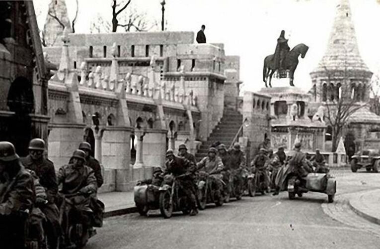 Nyolcvanegy évvel ezelőtt, ezen a napon szállta meg Hitler Magyarországot