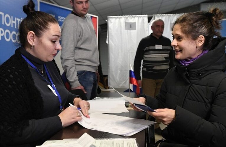 Az ukránok szavazóhelyiségekre mértek csapást Herszonban és Zaporozsjéban