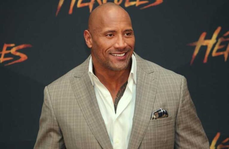 Elképesztő fordulat, Dwayne Johnson is Orbán-követő lett