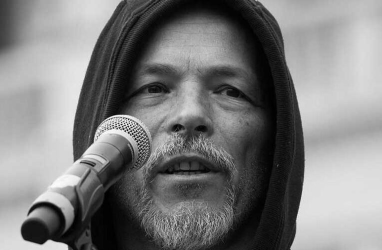 Levadászlak titeket! – baloldali aktivista fenyegette meg a kormánypárti képviselőket a Parlamentben