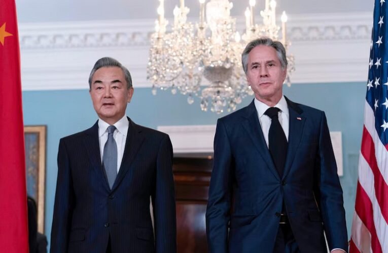 Kínába megy Blinken, hogy Oroszország ellen hergeljen