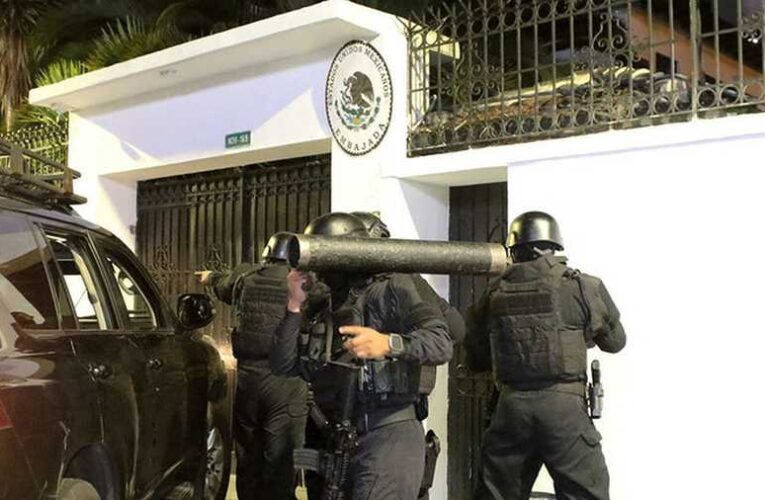 Az ecuadori rendőrség erőszakkal behatolt Mexikó quitói nagykövetségére – Mexikó felfüggesztette diplomáciai kapcsolatait Ecuadorral
