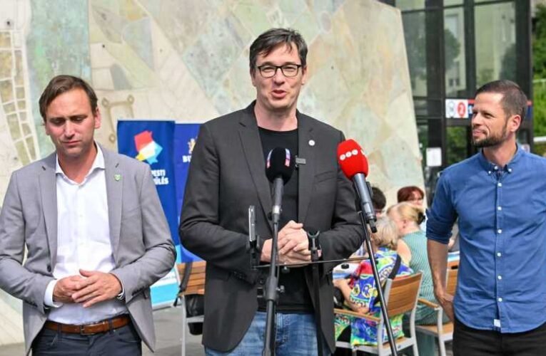 Karácsony Gergely nagyot ment: pontosan tudja, hogy reggel 17 óra 03-kor mennyien vannak a buszon