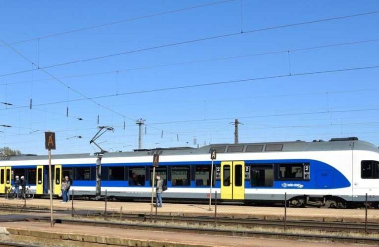 Kalauz nélküli vonatokkal kísérletezik a MÁV