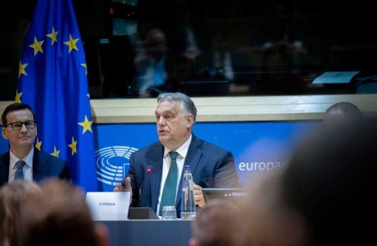 Orbán Viktor az Európai Parlamentből üzent