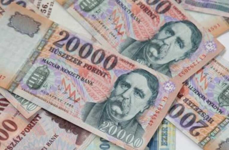 Korrupció miatt több kormányzati tisztviselő ellen emeltek vádat