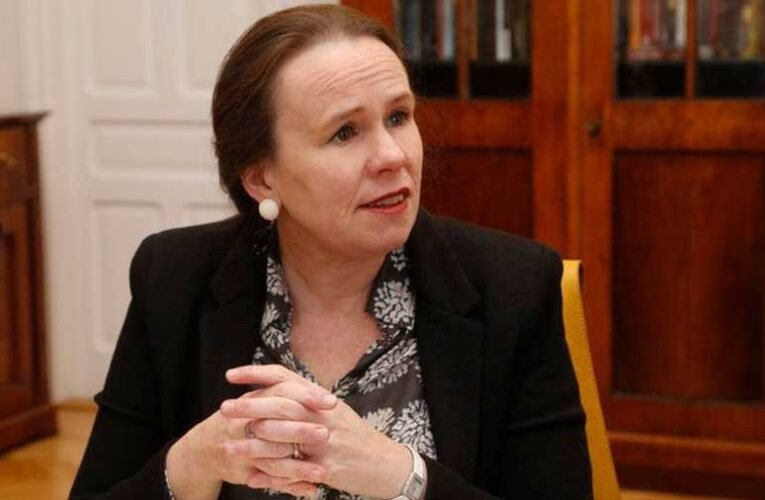 Franciaországot nem érdekli a magyar nép békeakarata