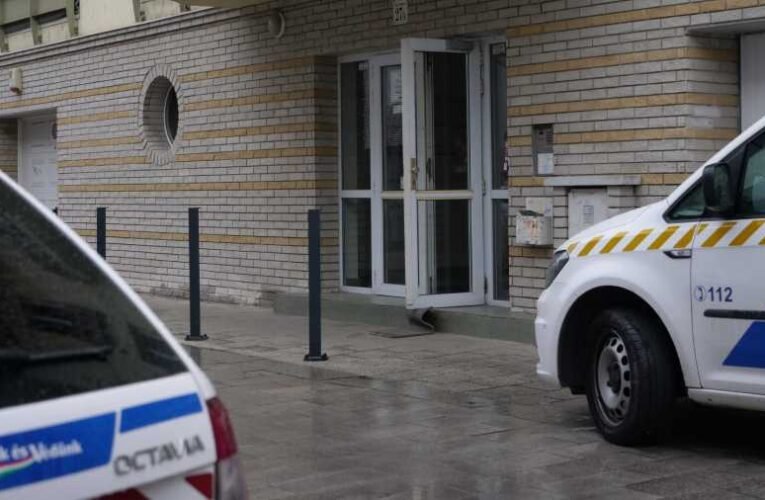 Gyilkosság Újpesten: a rendőrt is meg akarta ölni a szülei megölésével gyanúsított férfi