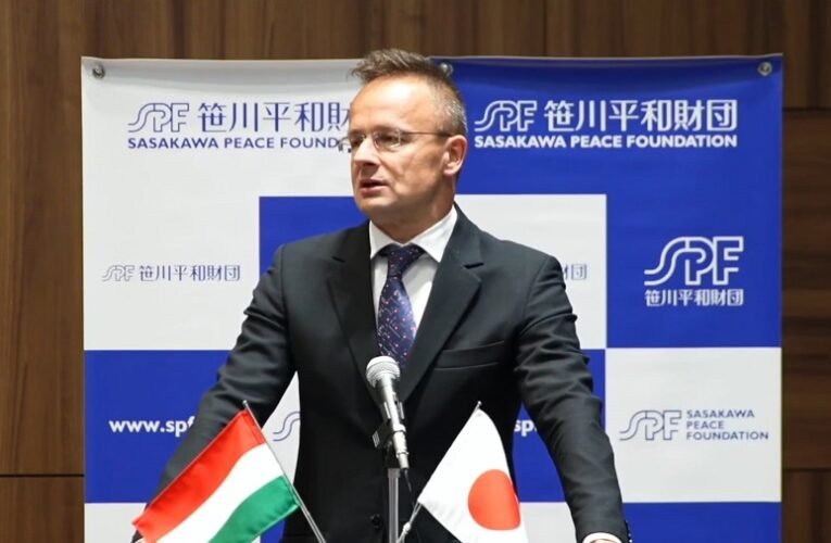 Szijjártó Péter: reméljük, hogy a békevágy egyszer felülkerekedik a háborús pszichózison Európában