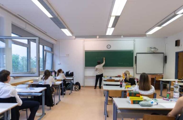 Ma több mint 76 ezren érettségiznek történelemből