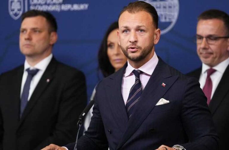 A szlovák belügyminiszter szerint mégsem egyedül cselekedhetett a merénylő