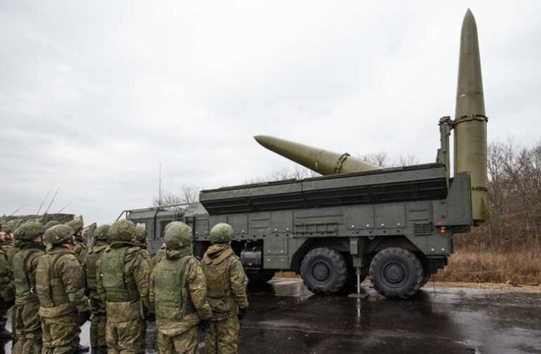 Feszültség: Putyin taktikai atomfegyver-gyakorlatot rendelt el